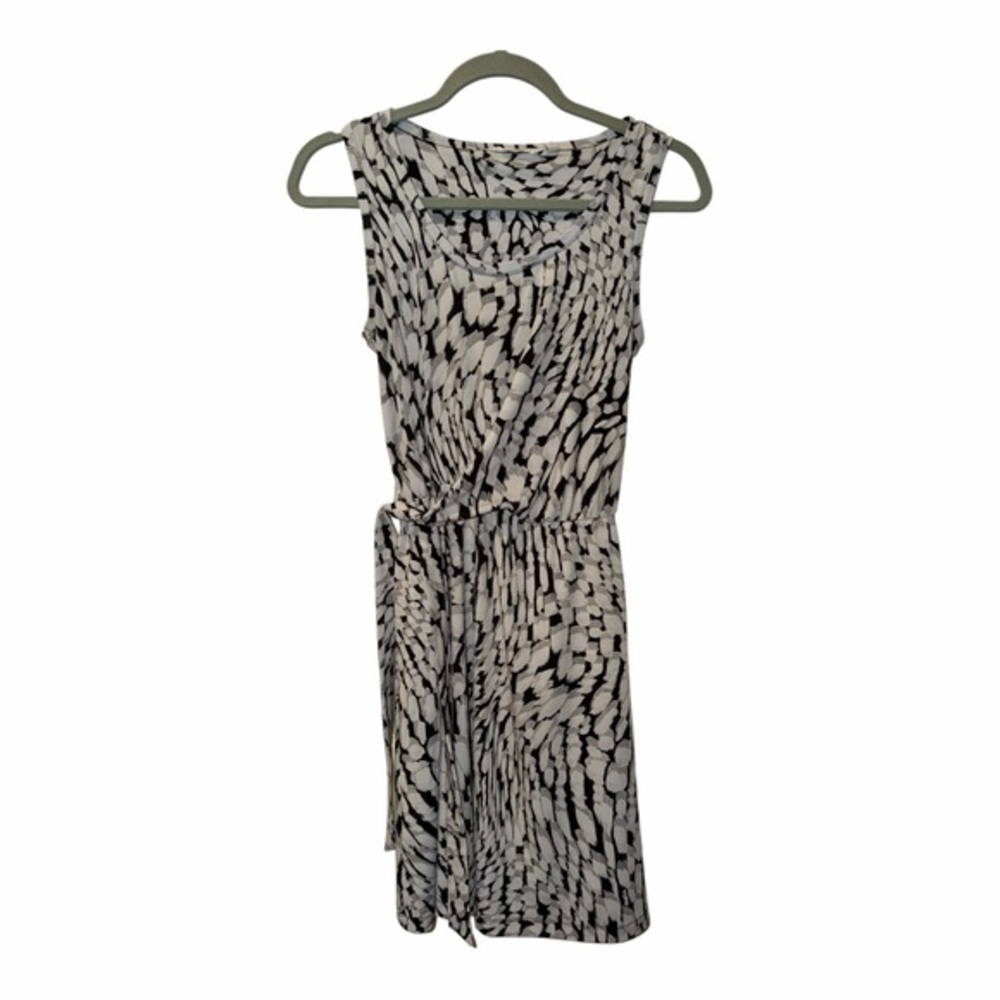 Athleta Black and White Sleeveless Abstract-Print Wrap Dress with Waist Tie Belt